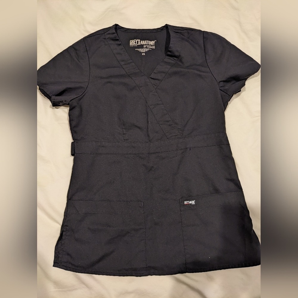Grey's anatomy black scrubs top xs